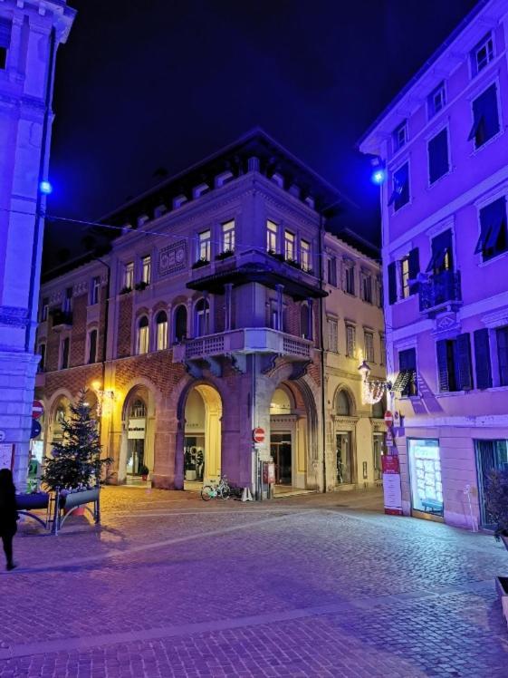 Apartments Via Roma 로베레토 외부 사진
